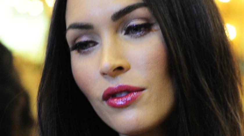 Звезда "Трансформеров" в мокром платье свела с ума мужчин – откровенное фото 