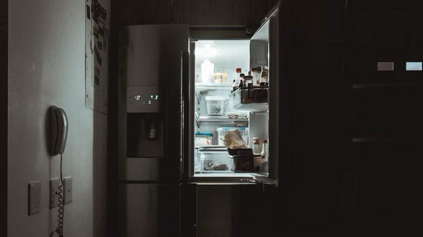 Вызывающий рак яд: какие продукты нужно выбросить из холодильника 