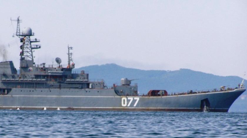 Российский корабль открыл огонь по сухогрузу в Черном море