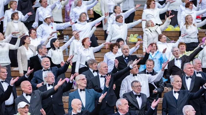 Сводный хор "Московского долголетия" выступит со новой программой на Мосурбанфоруме в "Зарядье"