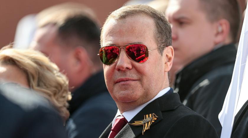 Сын Медведева показался на публике: народ ахнул