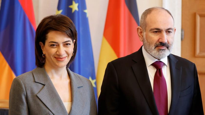Жена премьера Армении угодила в скандал во время визита в Киев