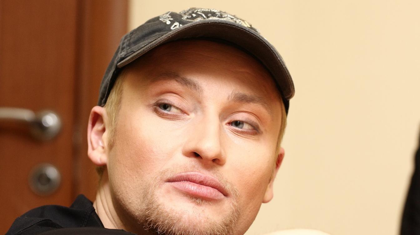 "Собака старая": Айза пришла в бешенство после выходки Шуры на ТВ