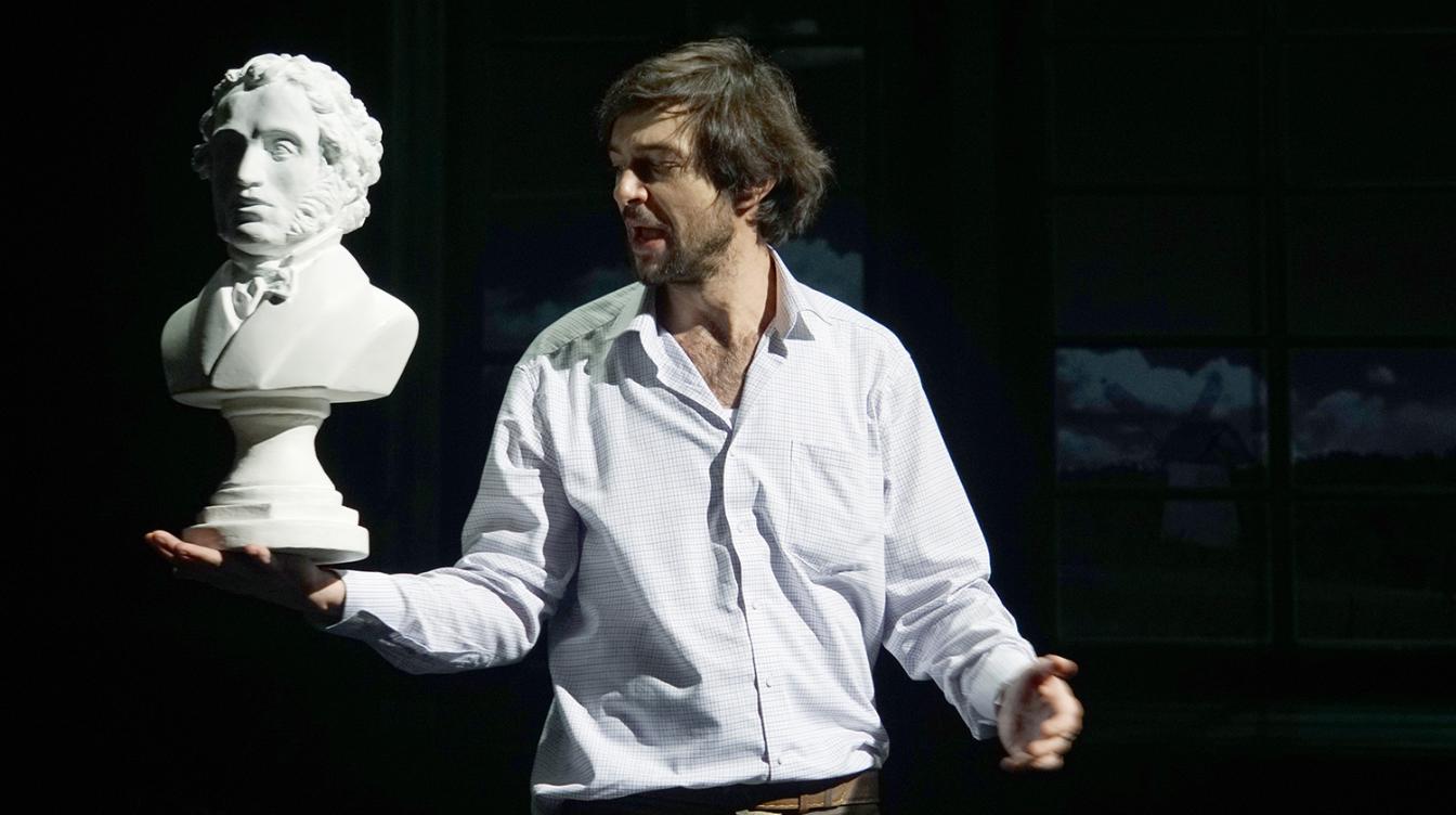 Роковая женщина снова погубила Павла Баршака: актер опять в больнице