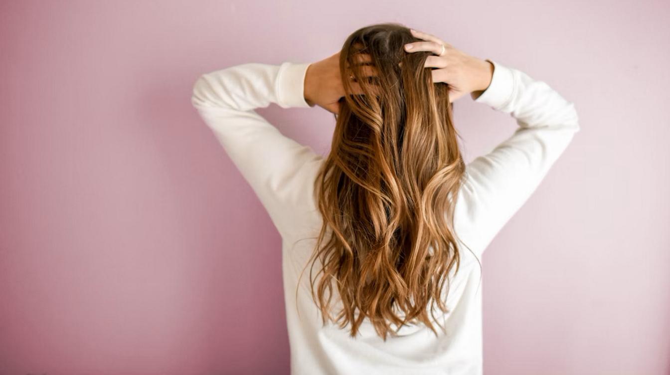 Шелковистые и нежные: один копеечный продукт улучшит качество волос