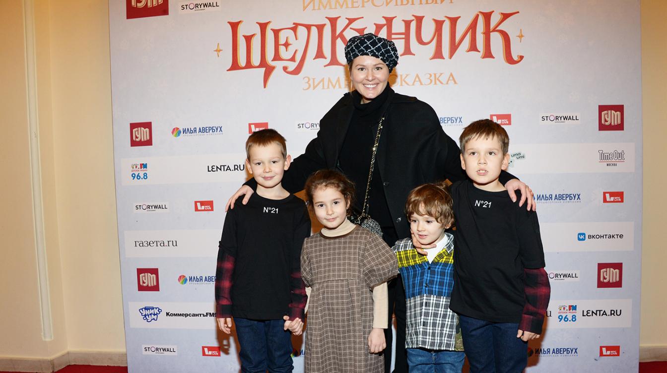 Мария Кожевникова увезла детей за границу