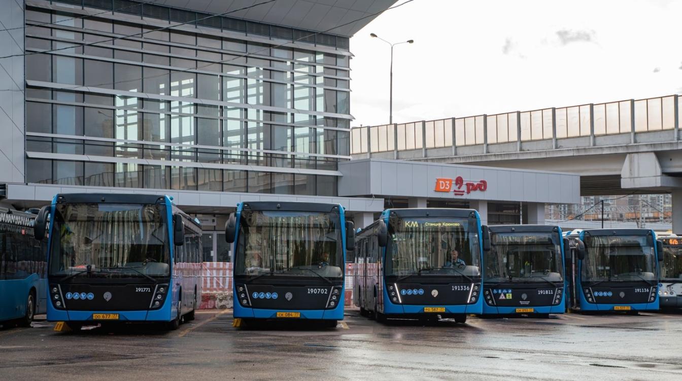 Собянин: 100 маршрутов наземного транспорта стали ближе к метро и МЦД