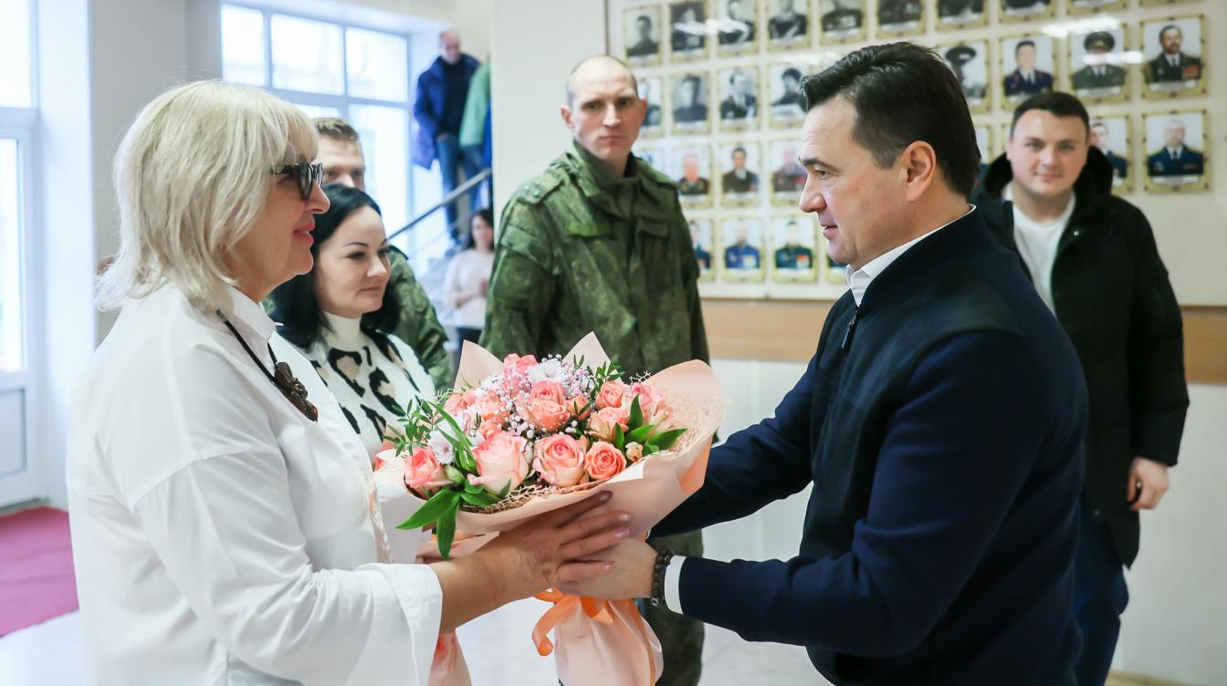 Губернатор Подмосковья поможет матерям участников СВО