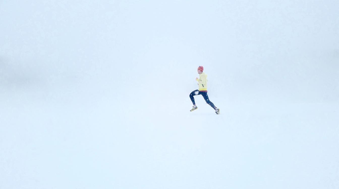 Почему зимой пробежки полезнее: плюсы "холодного" бега