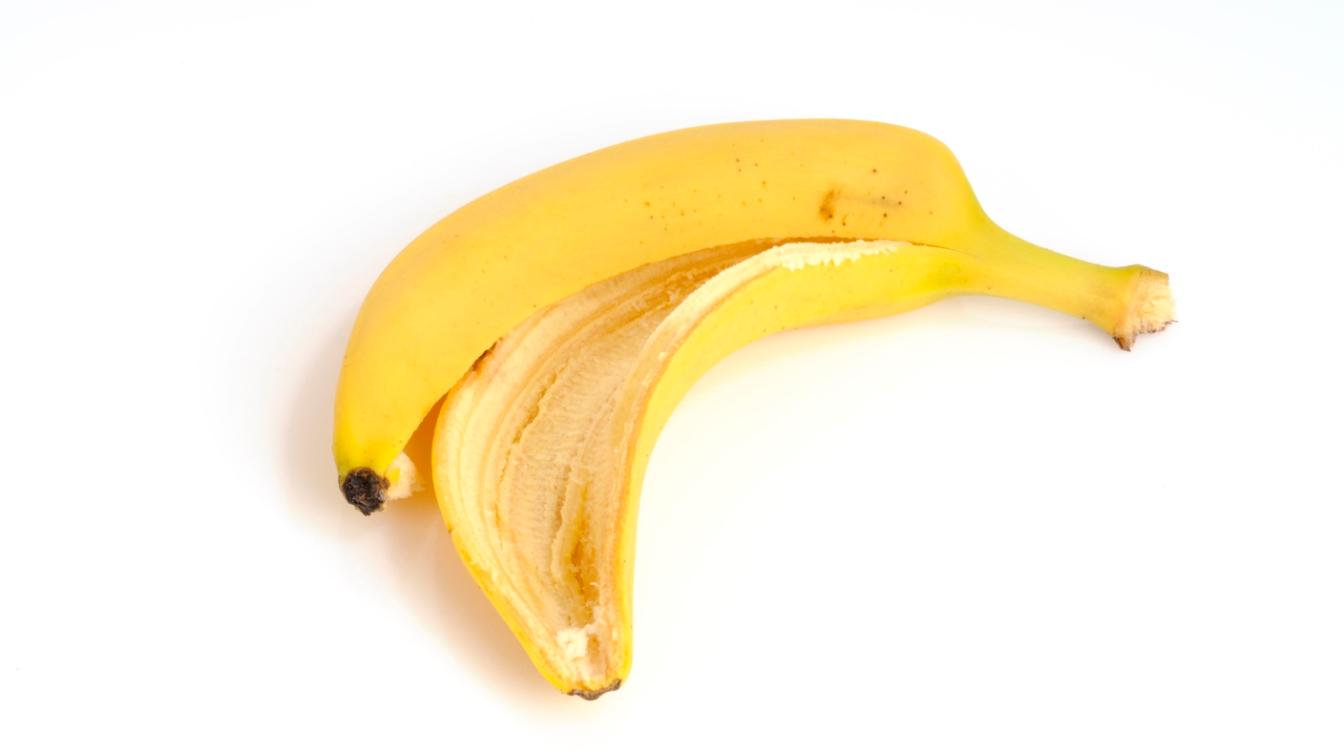 Вот почему никогда нельзя выкидывать банановую кожуру: ее свойства невероятны