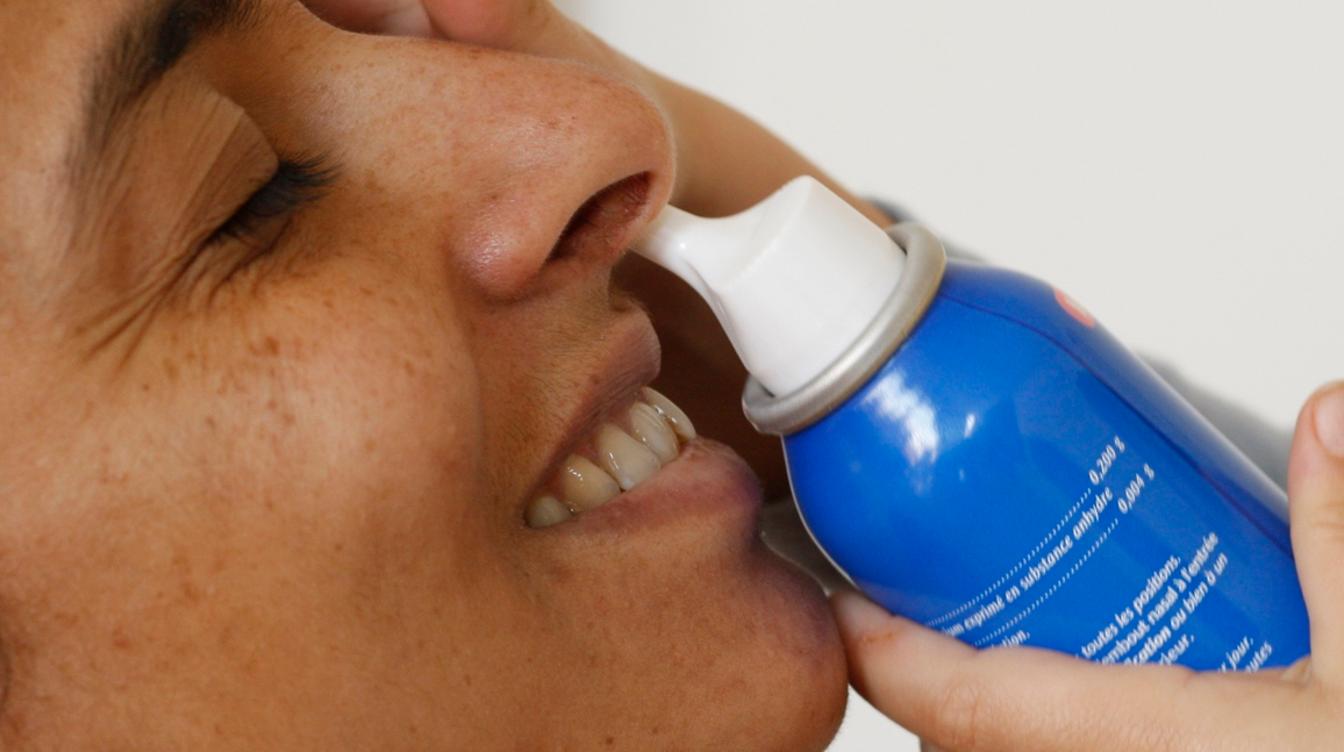 Как правильно промывать нос: ЛОР дал рекомендации
