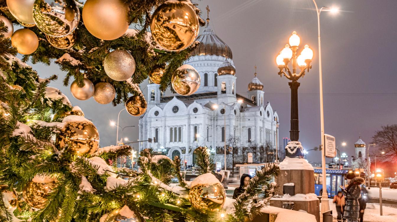 Разрешено ли православным отмечать Новый год? Ответ иеромонаха