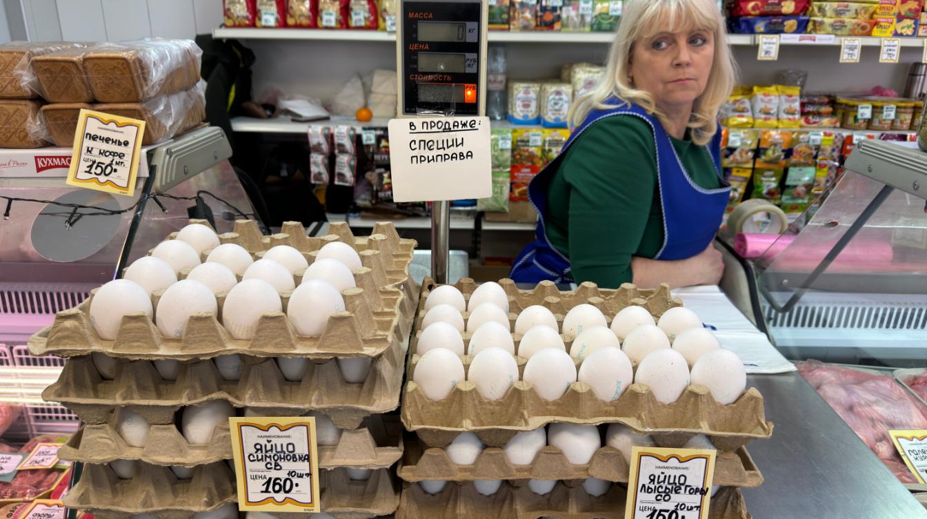 "Окей" и "Лента" вводят ограничения на продажу яиц перед Новым годом