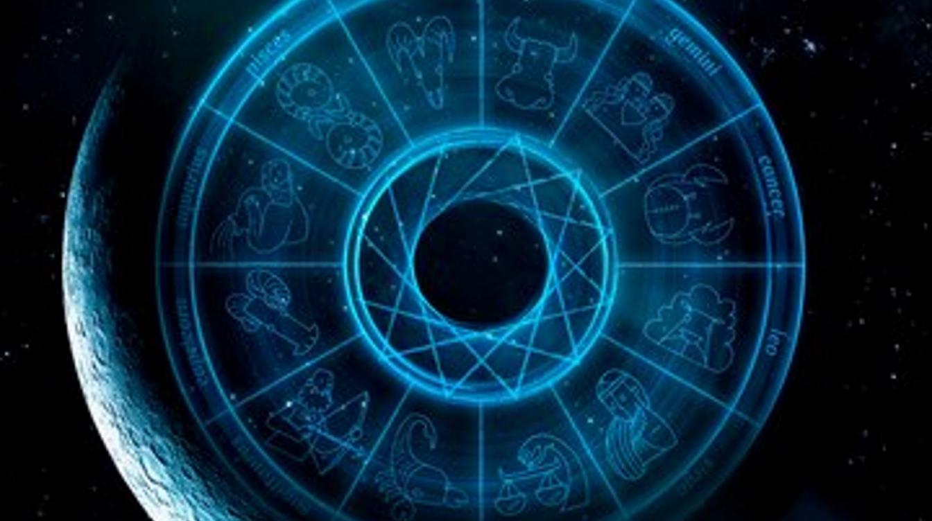 Денежные потоки и романтика: каким знакам зодиака повезет в конце января