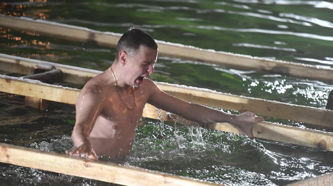 Как правильно подготовиться к Крещенским купаниям: избегайте этих ошибок