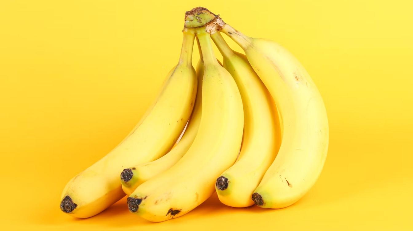 Названы неожиданные полезные свойства бананов
