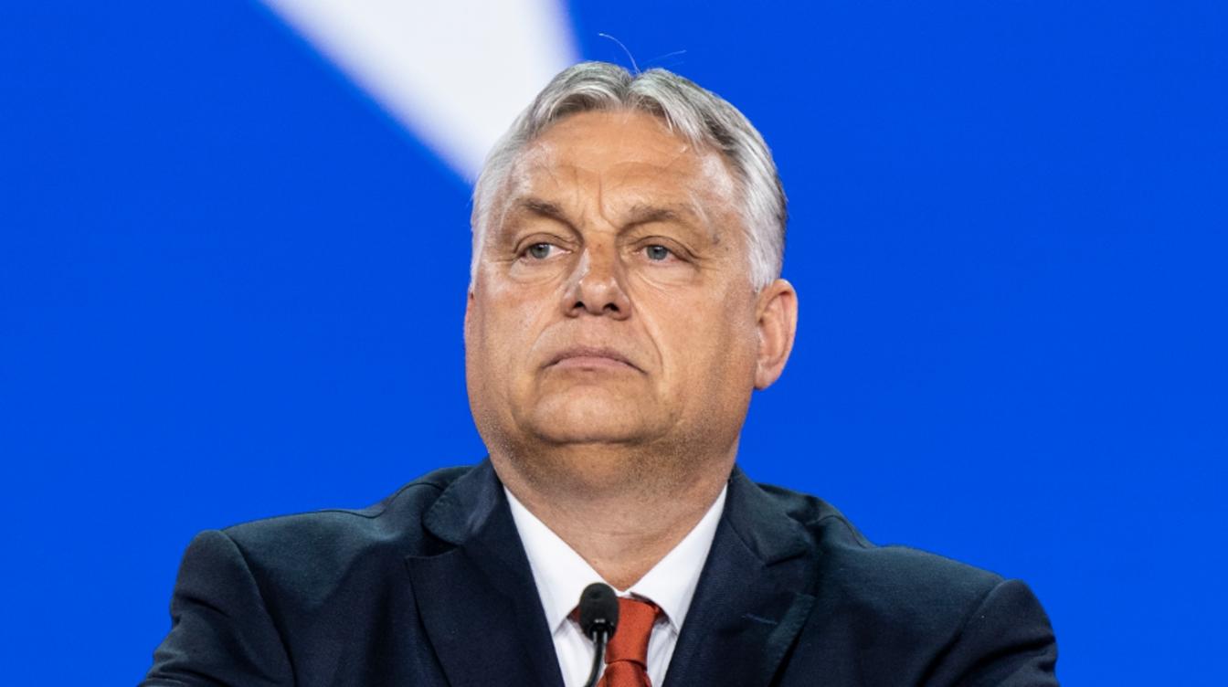 Премьер Венгрии обвинил Европу в слабости перед Россией