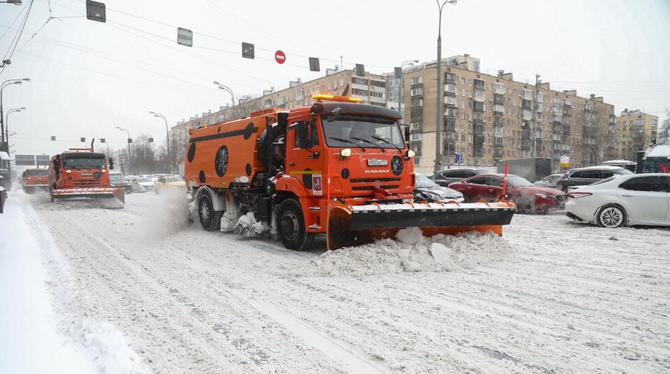 Петр Бирюков рассказал о ликвидации последствий снегопада в Москве
