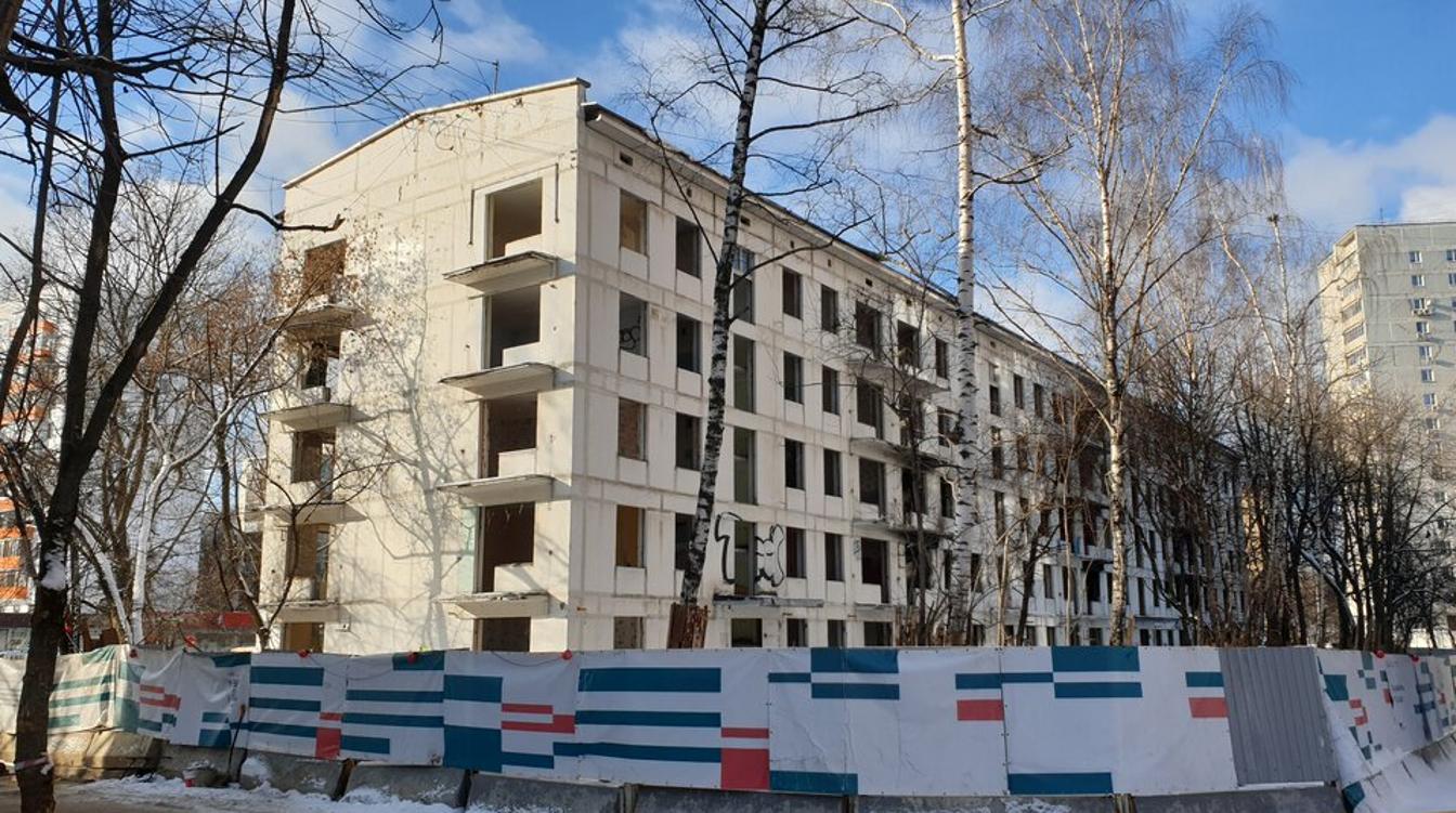 Снесли более 40 расселенных по реновации домов в 2024 году – Бочкарев