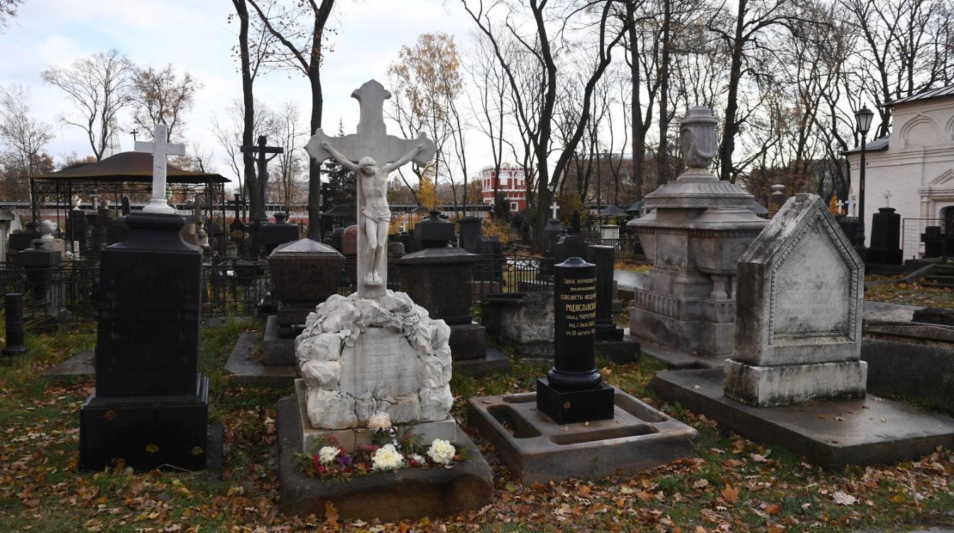 Почему православным нельзя общаться с мертвыми