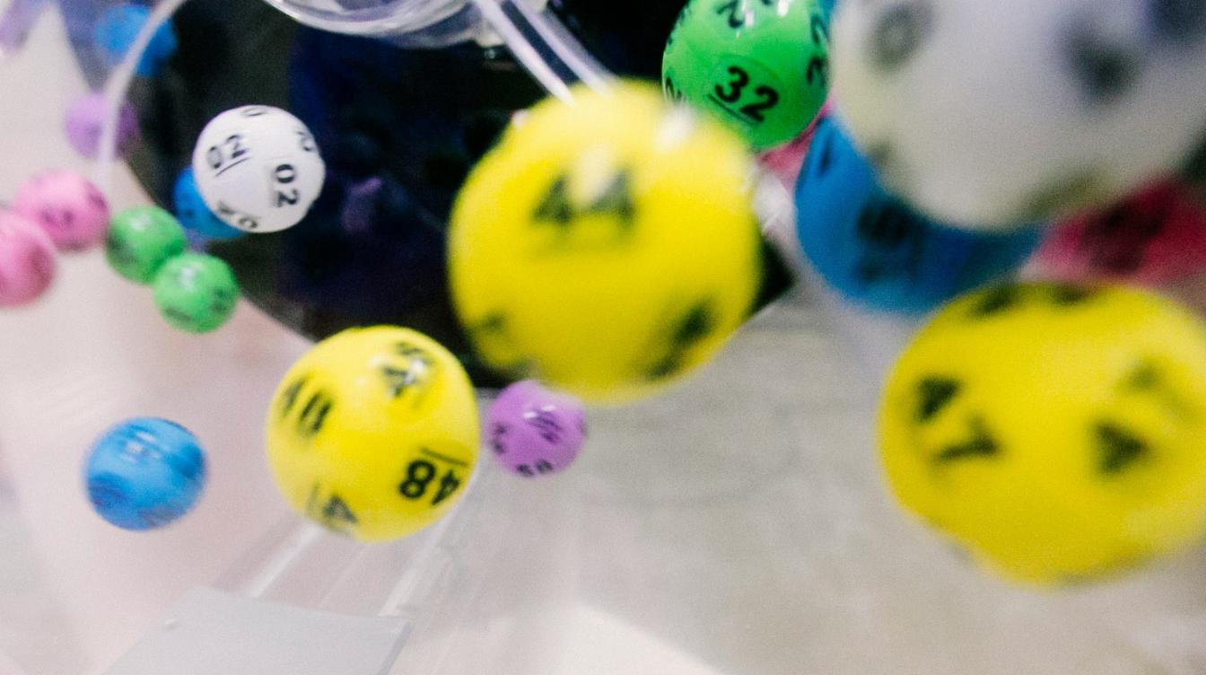 Россиянин выиграл 607 млн рублей в лотерее: куда он их потратит