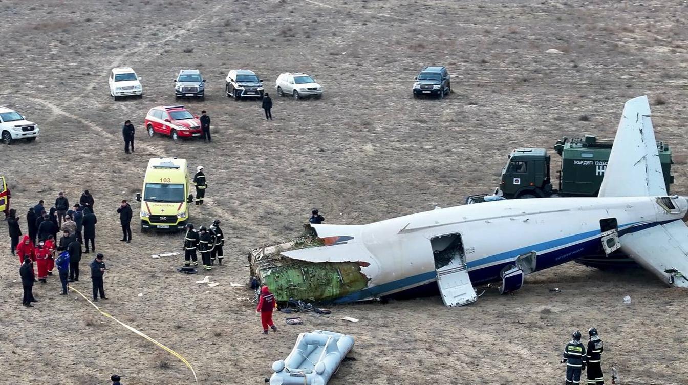 Выживший рассказал об ужасах первых секунд после крушения самолета в Актау