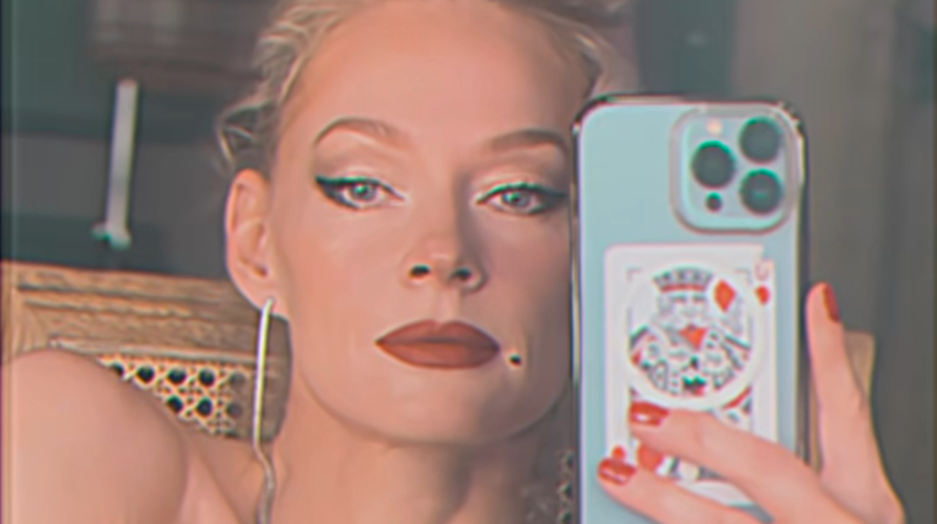 Ходченкова показала крепкие бедра на откровенном фото