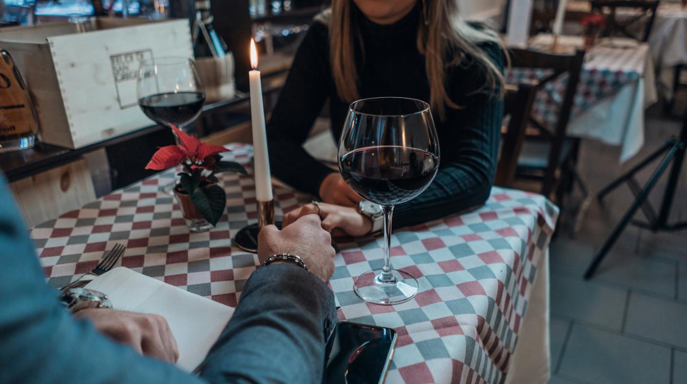 Россияне рассказали, чего не выносят на первом свидании