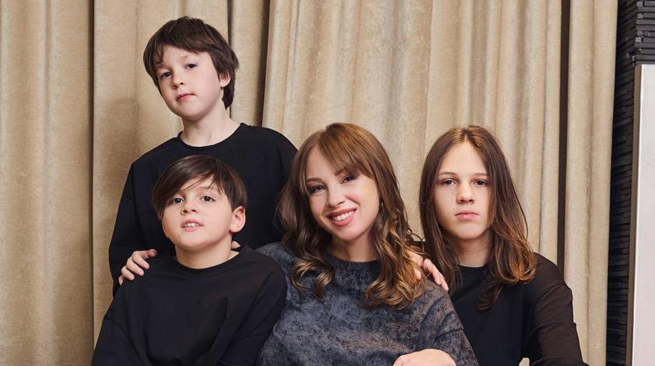 Психолог объяснил, кто виноват в измене Полины Дибровой мужу