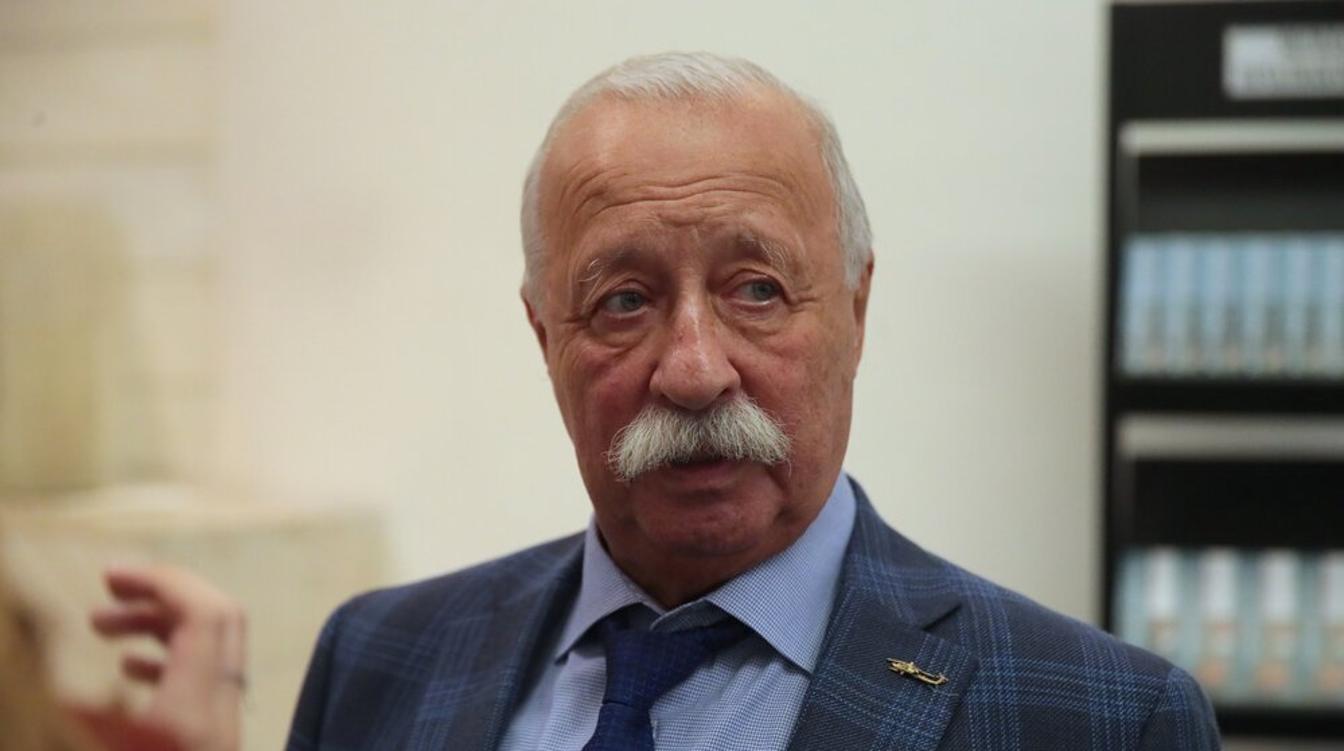 Леонид Якубович в больнице: ухудшение состояния и угроза инсульта - последние новости