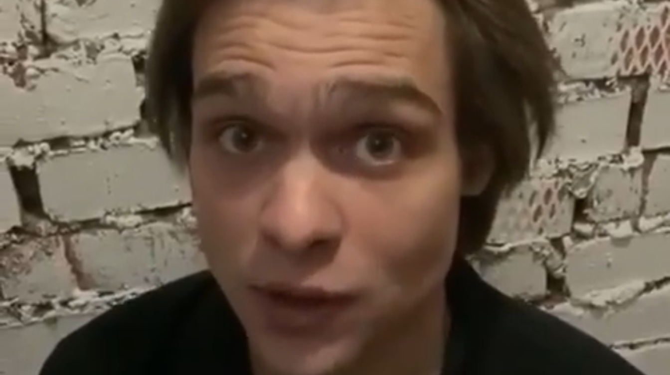 У сына Ефремова появились проблемы со здоровьем после падения с третьего этажа