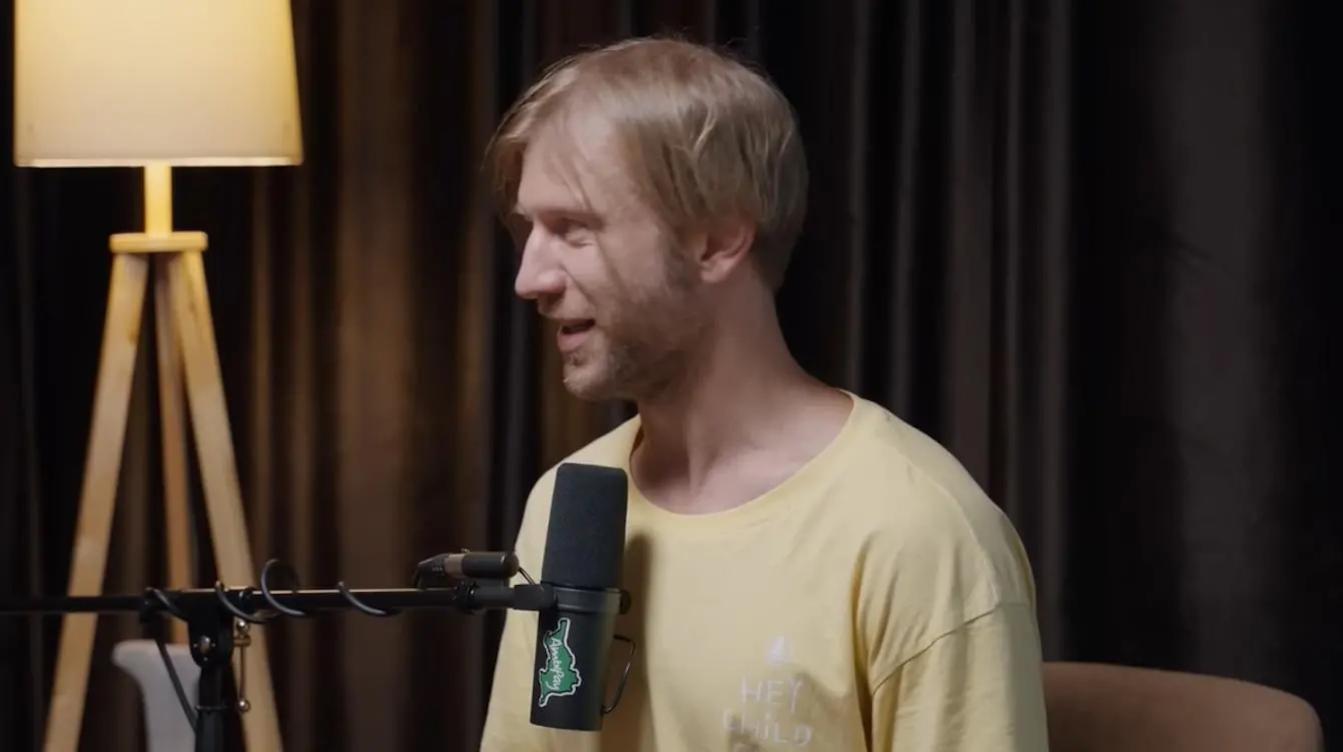 "Голое" воспитание от певца Ивана Дорна привело в ужас детского психолога