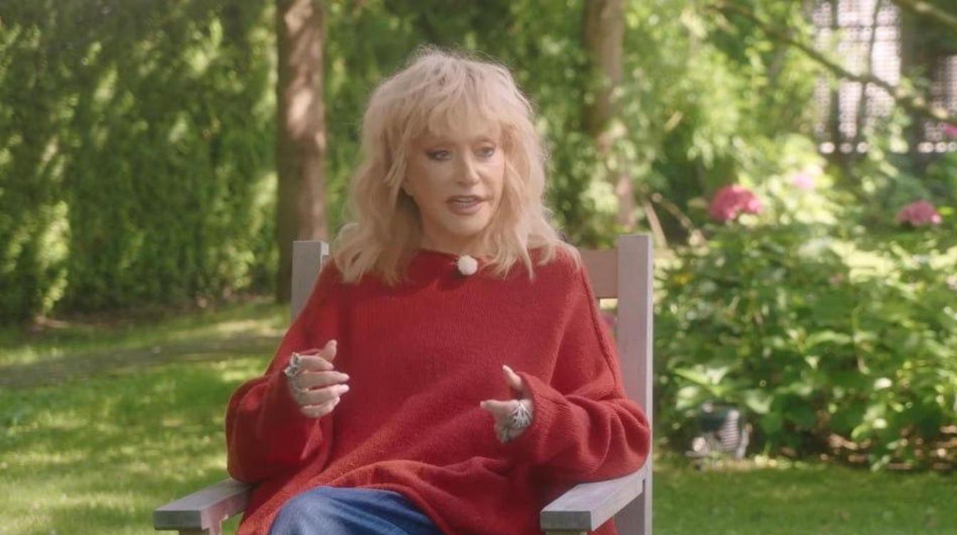 Лишат большой пенсии и званий: появились новости о судьбе Пугачевой в России