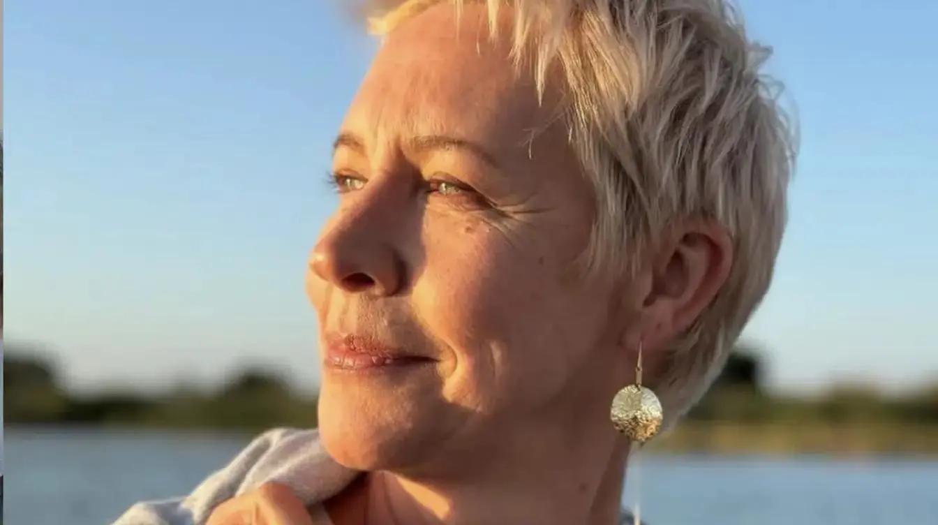 "Удивительная жизнь": уехавшая Лазарева* затосковала по былой жизни в России