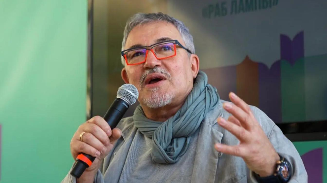 Кучера публично встал на защиту Диброва после скандала с голыми кадрами