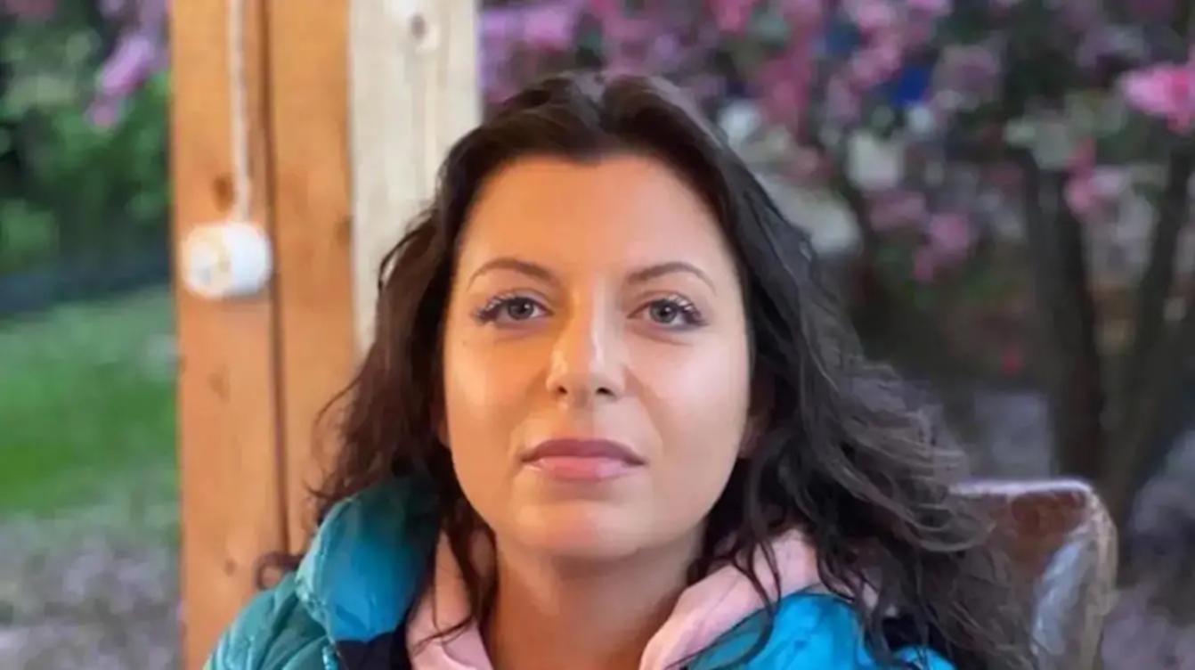 "Они серьезно": на Симоньян и ее дочку наорали в больничной регистратуре