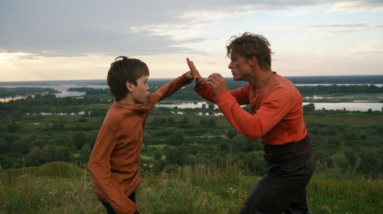 "Руки отказывали": Ткачук рассказал о тяжелой подготовке к роли бойца в "Волчке"