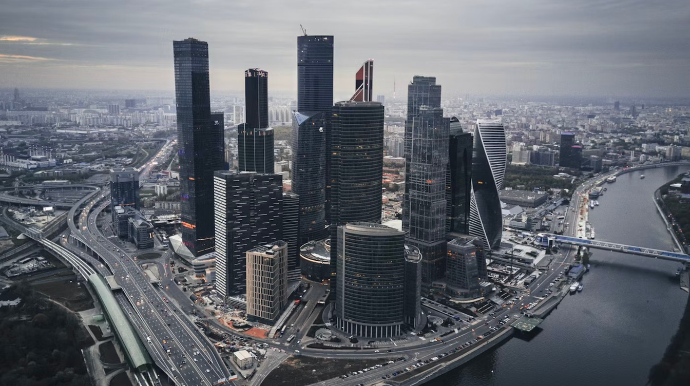 Собянин: Москва занимает второе место по размеру экономики среди мегаполисов мира