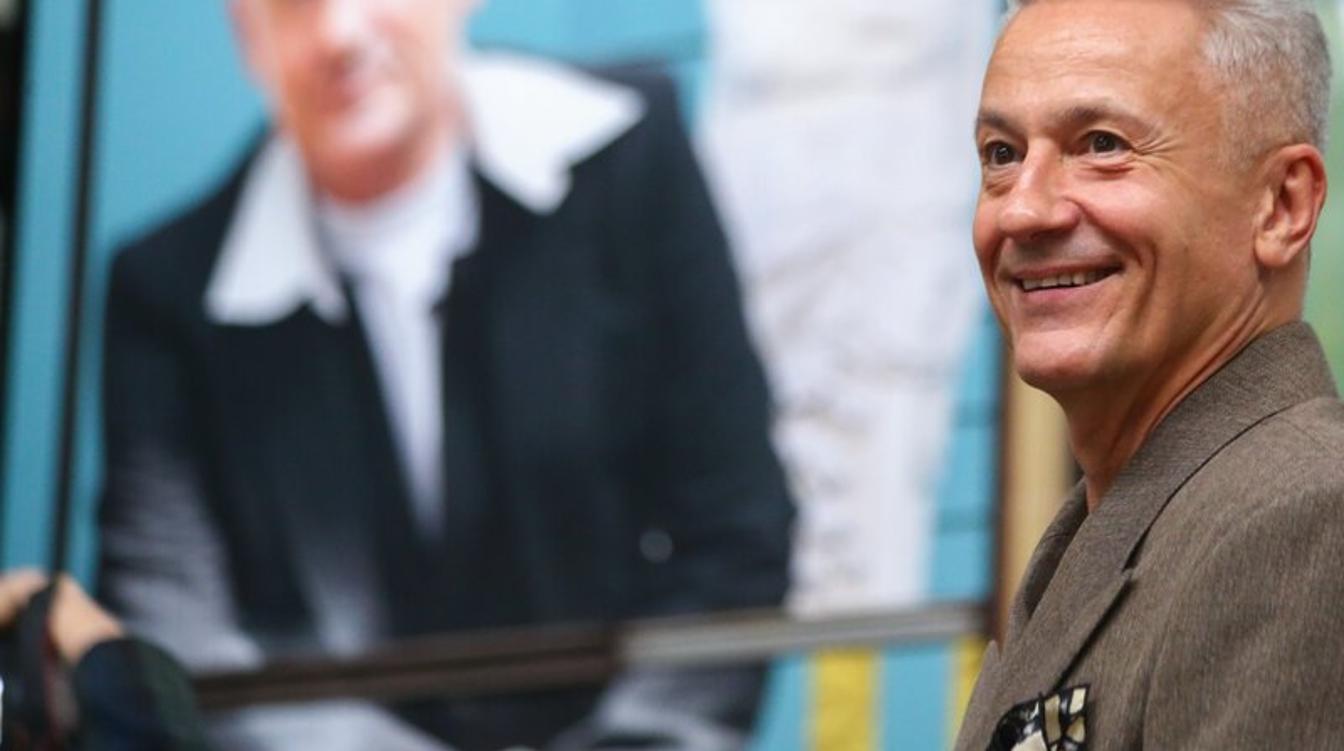 65-летний Олег Меньшиков озвучил секрет молодости своего лица