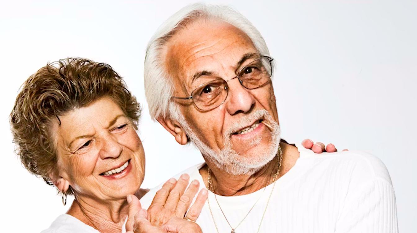 Ученые выяснили, какой напиток помогает пожилым защититься от переломов