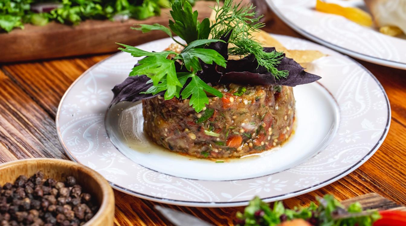 Почему холодец нельзя есть каждый день: диетолог раскрыла причину