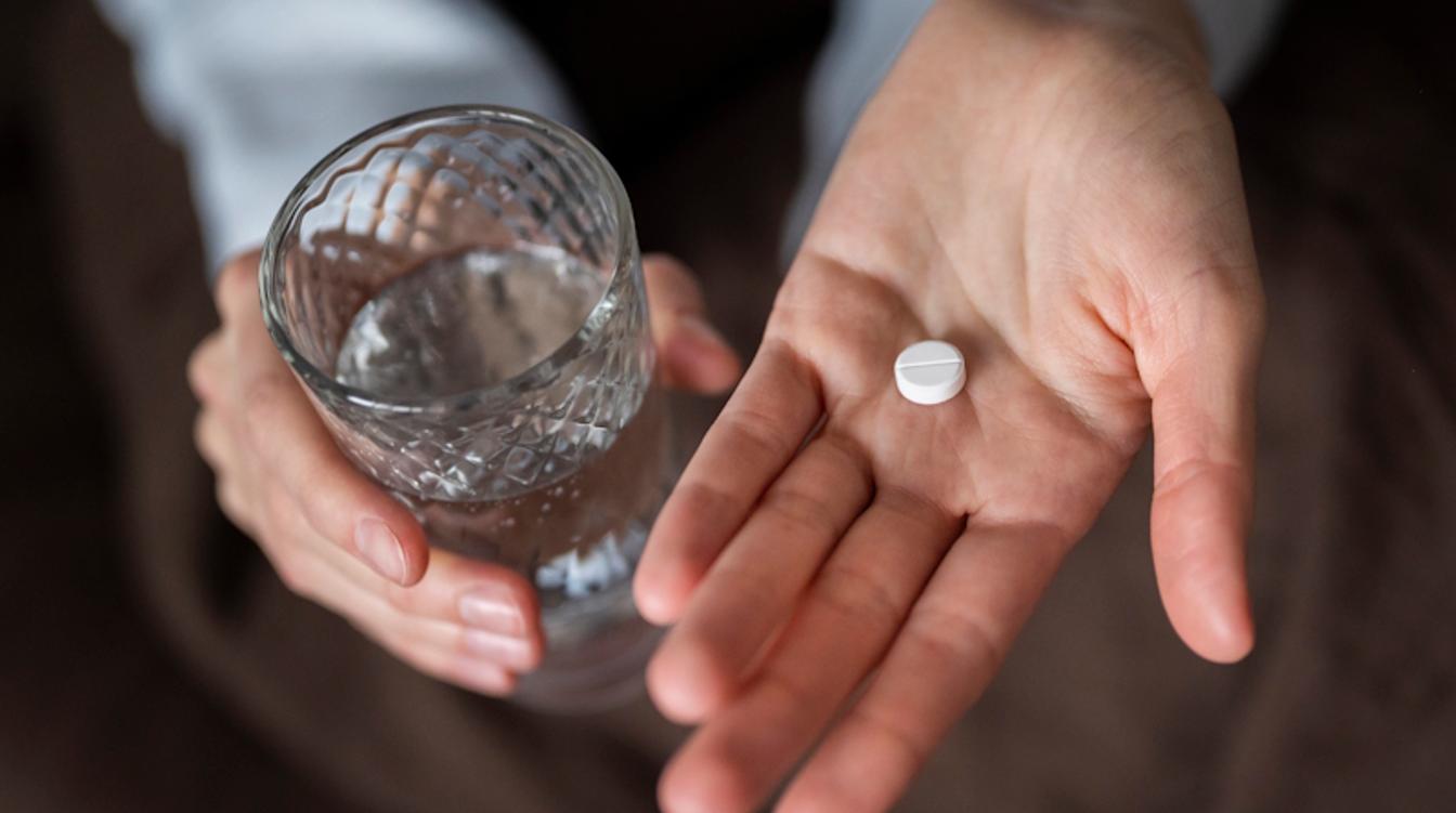 Доктор Мясников раскрыл опасность аспирина для возрастных людей