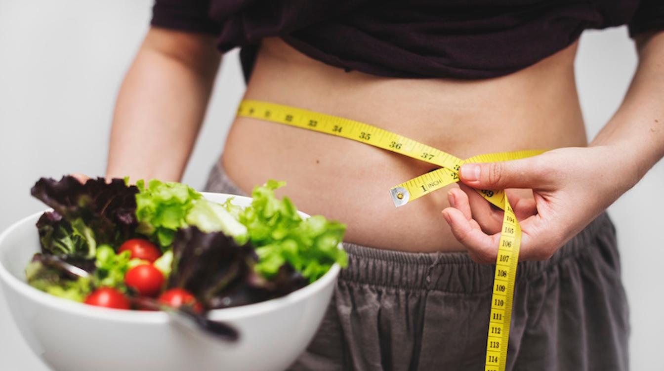 Психотерапевт рассказала, как похудеть без самозапретов: топ-3 правила