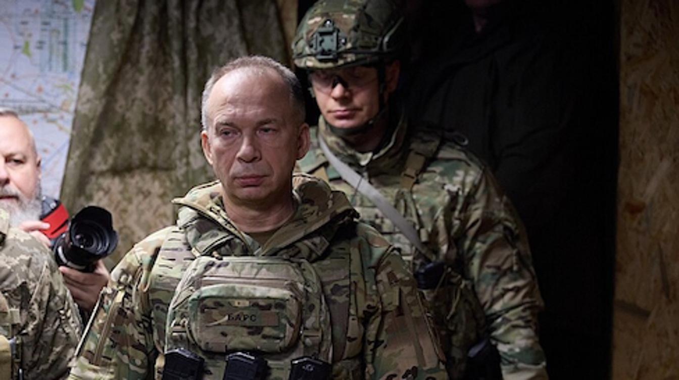 Приемный сын главкома ВСУ рассказал, за что был "проклят" семьей