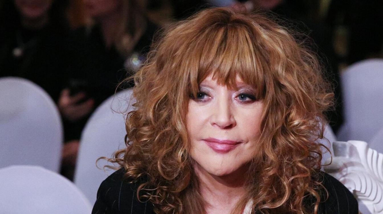 "Свадебный генерал": психиатр объяснил поведение Пугачевой после новых фото