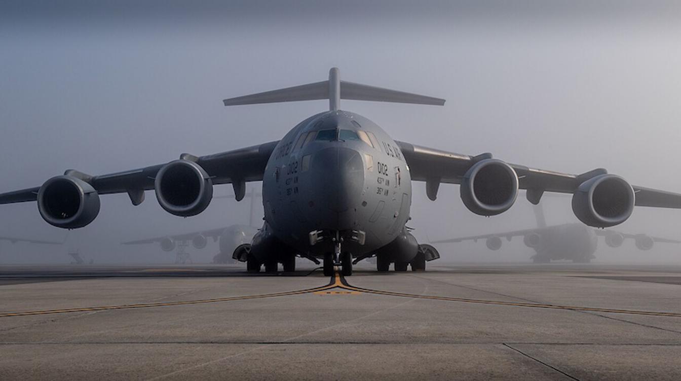 "Мы пошли навстречу": в России раскрыли причину пролета военного лайнера из США