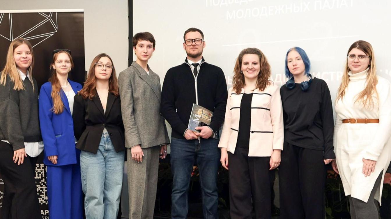 Столичные волонтеры передали бойцам СВО свыше 20 тысяч книг 