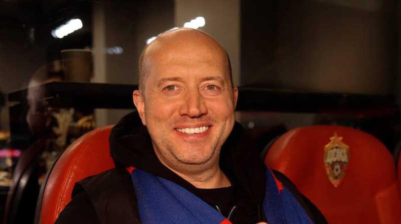 "Иногда родные не как родные": Бурунов высказался о семейных отношениях