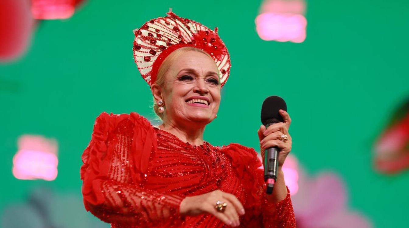 "Народ плюется": рухнувшим продажам на концерт Кадышевой нашли объяснение