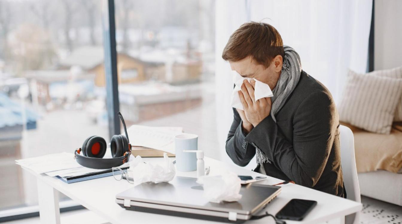 Пульмонолог озвучил главную угрозу из-за работы в офисе